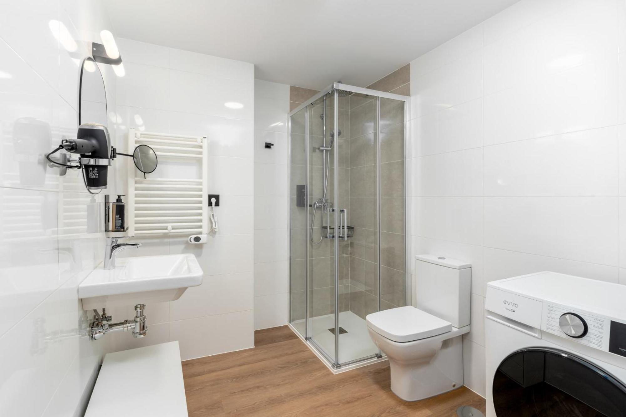Limehome Oviedo Calle Postigo Bajo Exterior photo